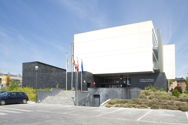 Vuelve a bajar el paro en Boadilla