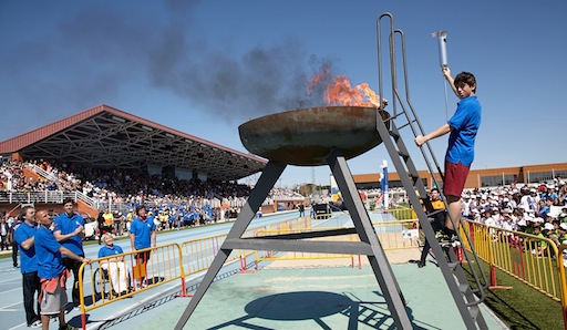 La llama olímpica ya arde en Las Rozas