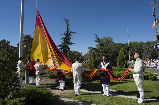 La bandera española homenajeada en Pozuelo
