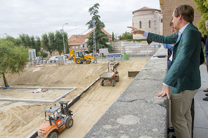Las obras en la explanada oeste del Palacio finalizarán en diciembre de 2014