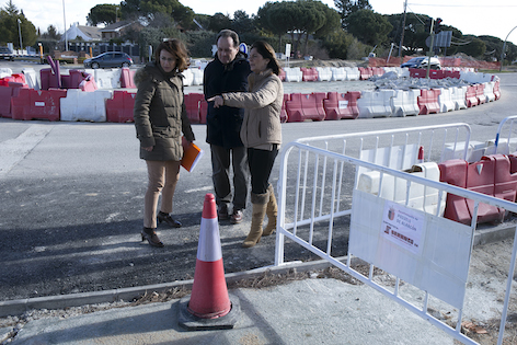 Una rotonda regulará el tráfico en el entorno de Monteclaro