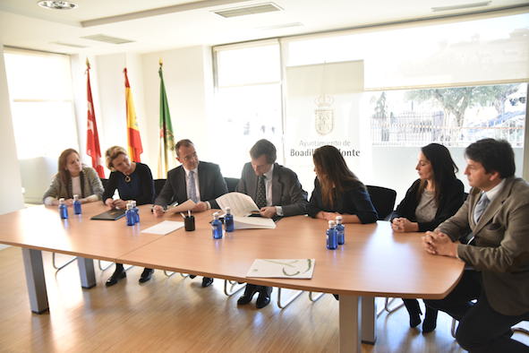 Los alumnos de la UCJC podrán realizar prácticas en el Ayuntamiento de Boadilla