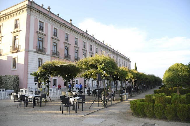 La terraza del Palacio de Boadilla abre con cita previa