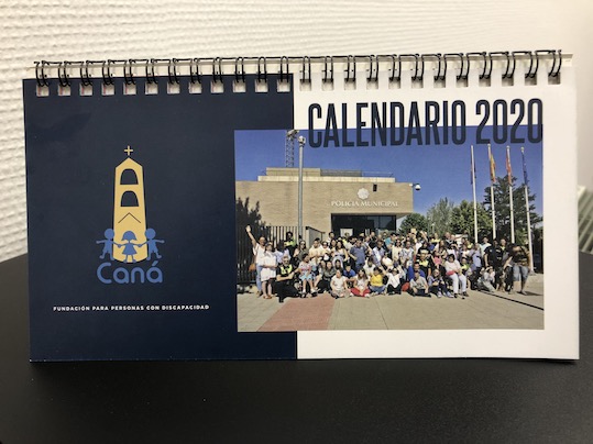 La Fundación Caná se viste de "uniforme" en su calendario solidario
