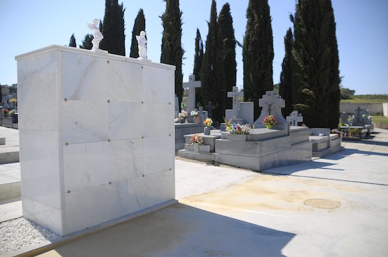 Misa y música en vivo en el cementerio de Boadilla por el Día de Todos los Santos