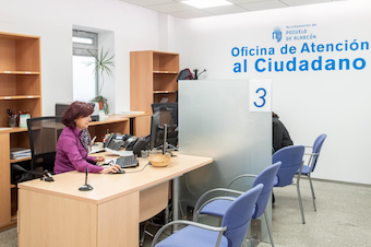 Las Oficinas de Atención al Ciudadano de Padre Vallet y Estación-Cubo abrirán todo el verano